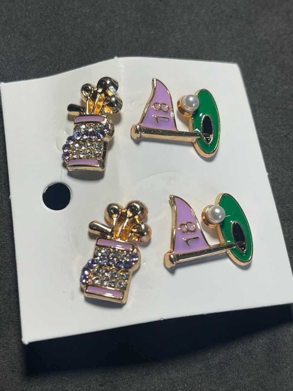 2 pairs-Gold-Tone Golf Flags & Sparkle Golf Bags STUD- Purple stones NEW